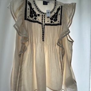 GAP sleeveless shirt